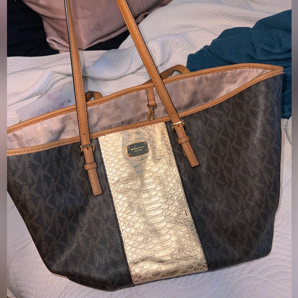 Michael Kors purse